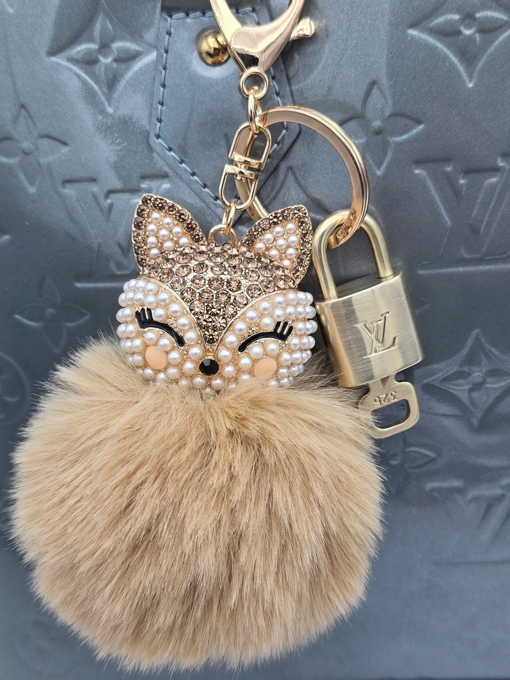 Authentic Louis Vuitton Gold Padlock 🔐 + Unbranded Cat Tan Pom Pom Charm - Picture 6 of 12